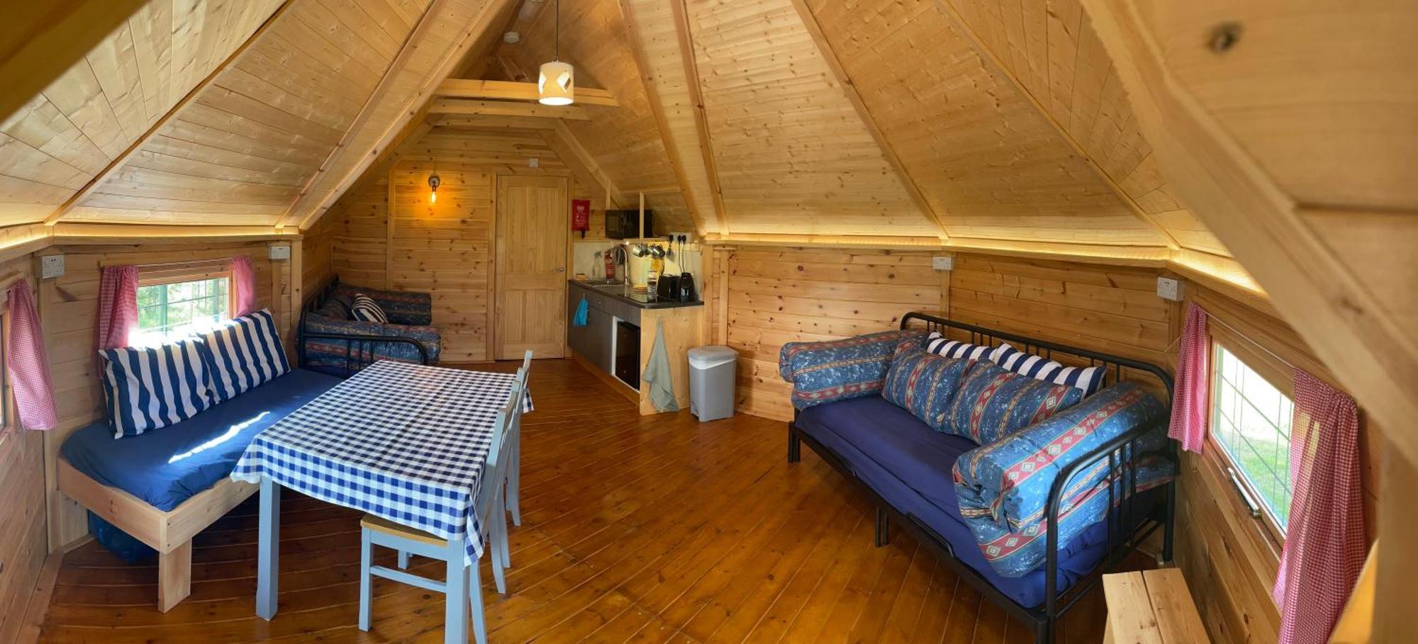 Holly Tree Glamping Chalet