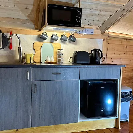 Holly Tree Glamping Cabins Wigglesworth Exterior photo