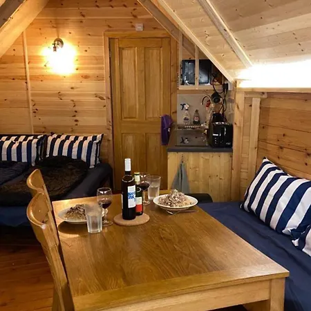 Holly Tree Glamping Cabins Wigglesworth Exterior photo