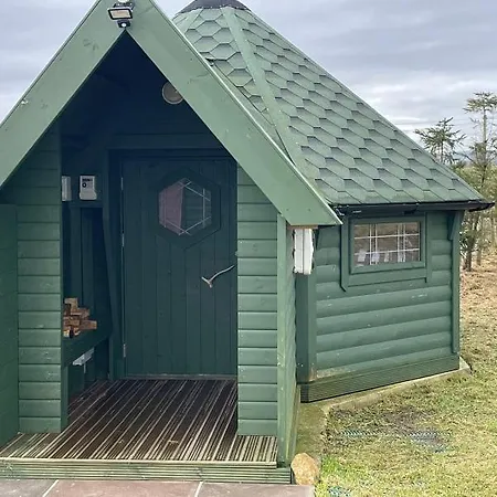 Holly Tree Glamping Cabins Wigglesworth Exterior photo