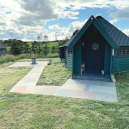 Holly Tree Glamping Cabins Wigglesworth Exterior photo